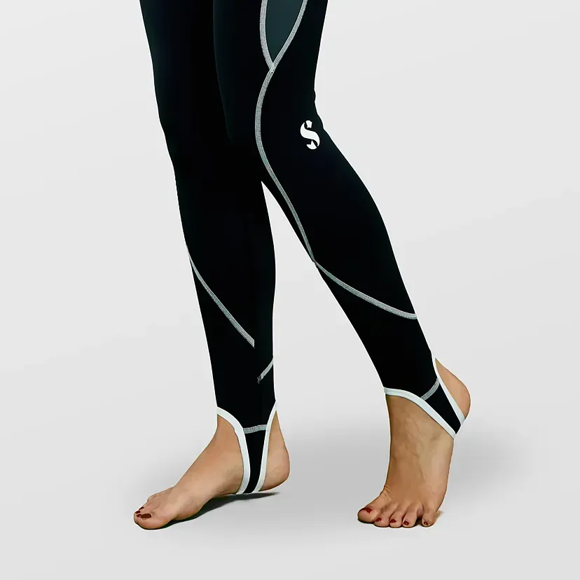 SP_65782X00_Rash_Guard_Steamer_04.webp